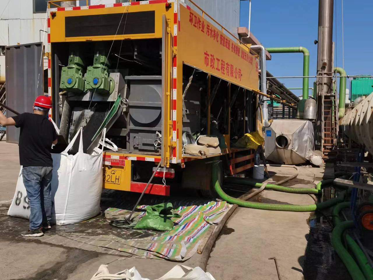 砚山淤泥压干处理